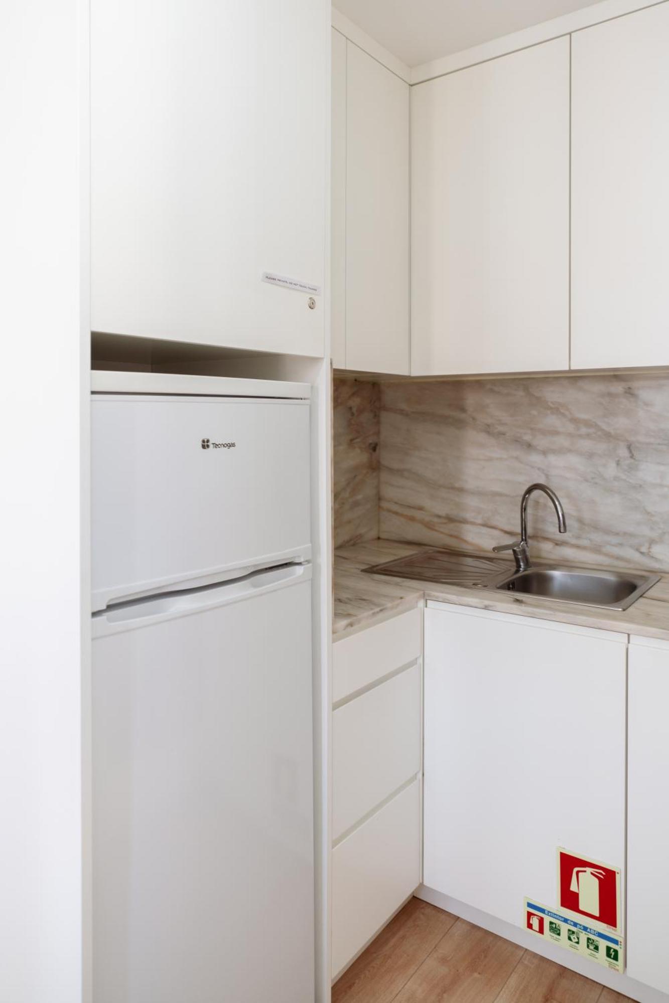 Host Wise - Flat W Free Private Parking - Bright & Cozy Apartment Porto Exterior photo
